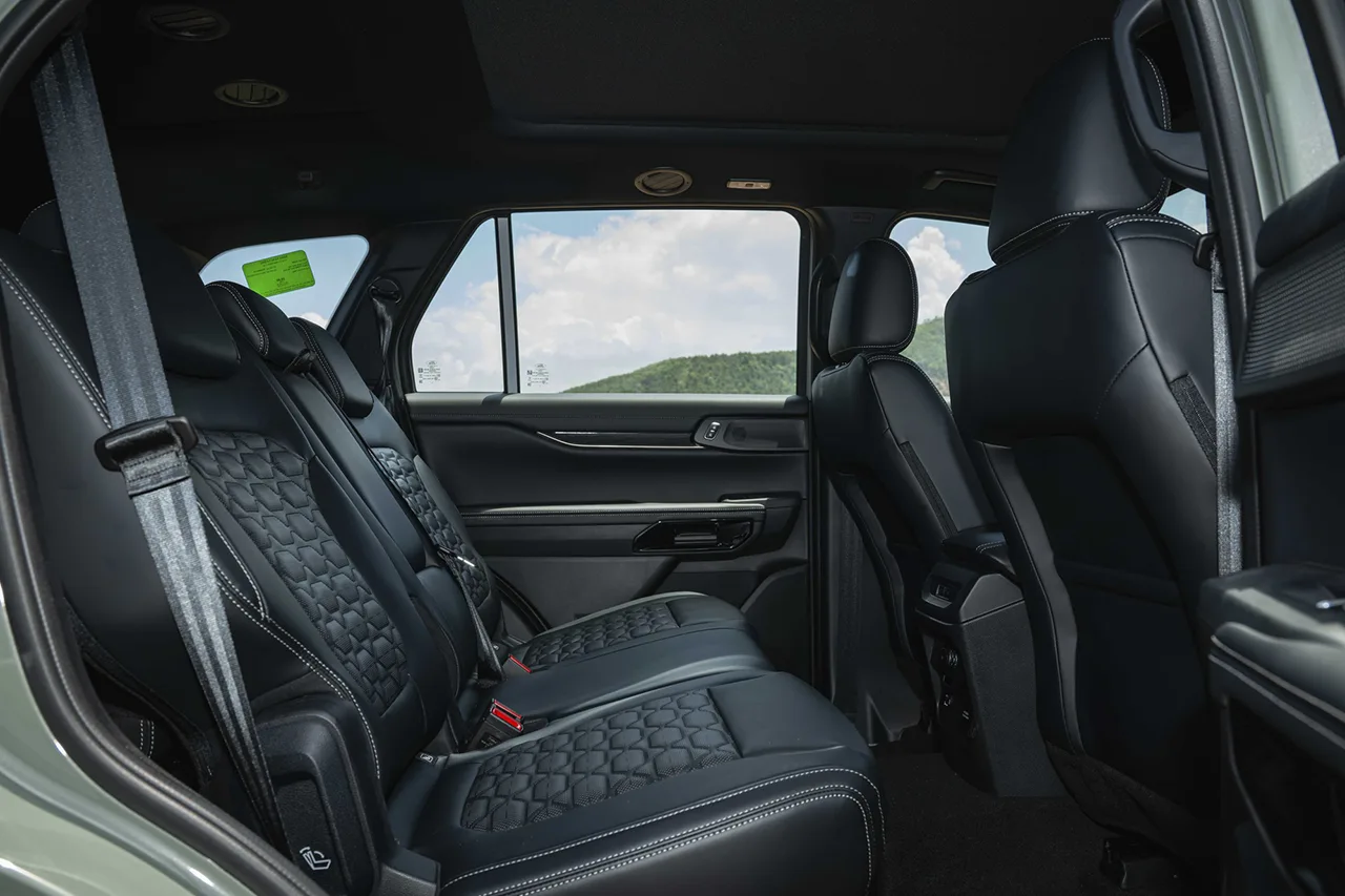 Ford Everest - Giá Bán Ưu Đãi